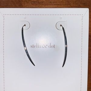 Stella & Dot Silver Marlin Earring